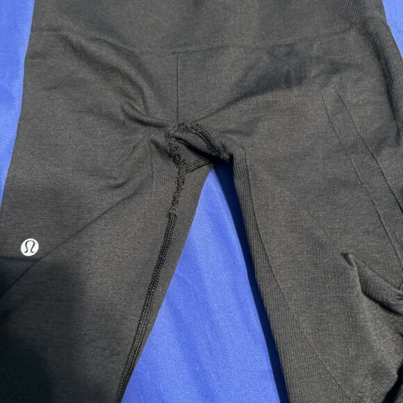 Lululemon Ebb And Flow Crop Legging Yoga Pants Womens Size 6 Small Blue Lot Of 2 - Picture 10 of 11